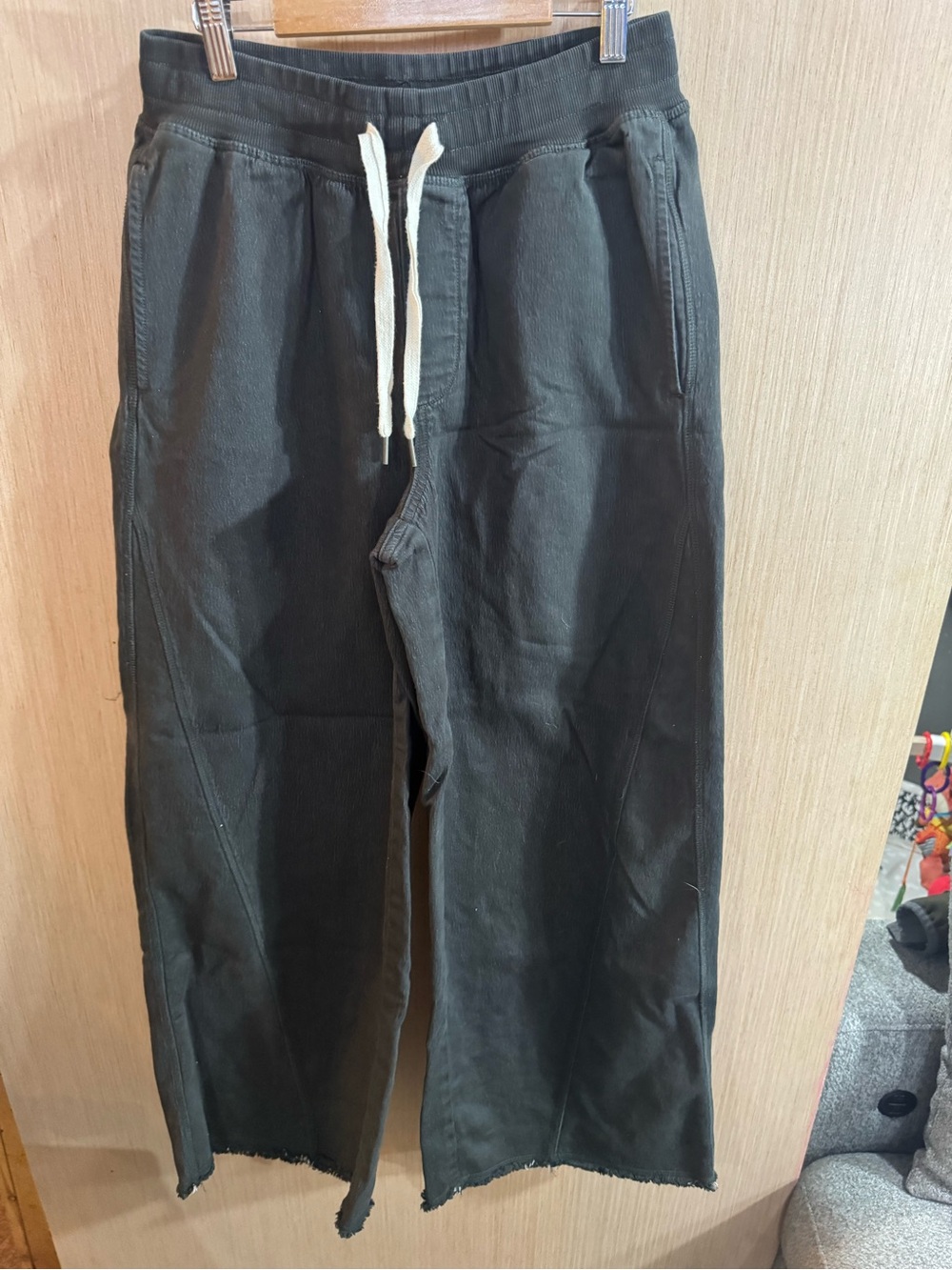 Women’s Aerie Dark Grey Oversized Wide Leg Drawstring Pants Size Small